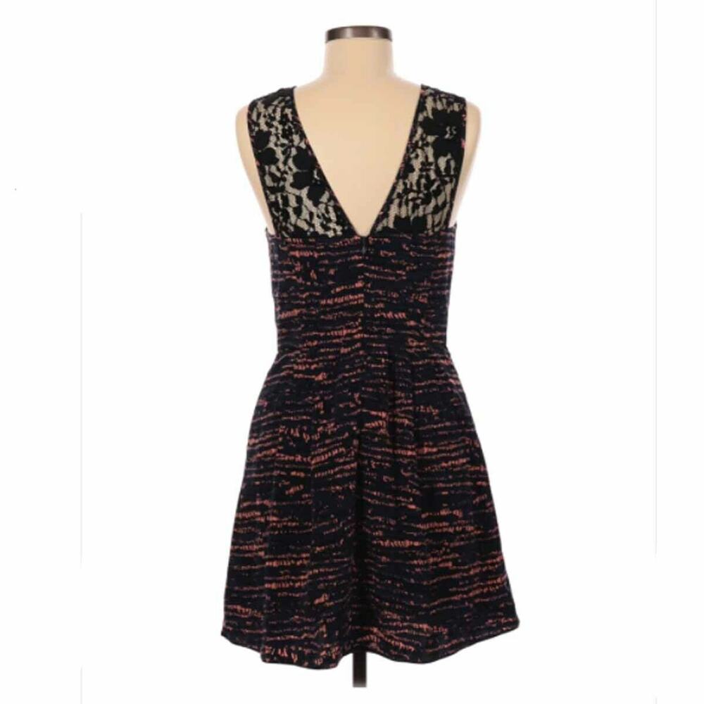 BCBGeneration Sleeveless Blue Lacy Party Dress 8‎